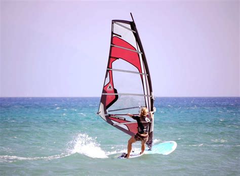 beginner windsurfing