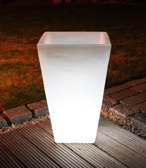 Beleuchteter Blumentopf Magnolia RGBW Solar mit Batterie Ø 30 cm x 29