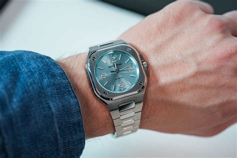 Bell And Ross Contact