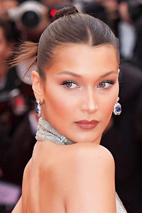 Bella Hadid's Hairstyles & Hair Colors Steal Her Style