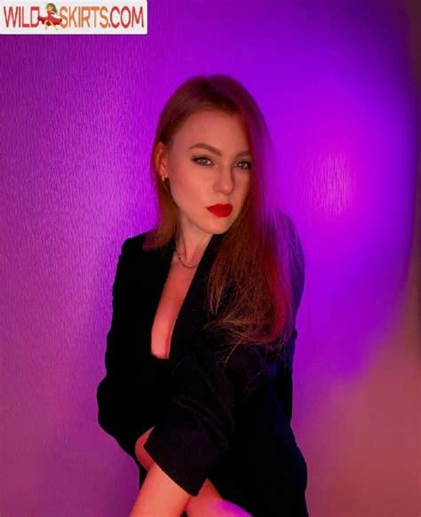 bella nude bailey violet