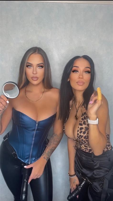 bellas bitches chicks strapon