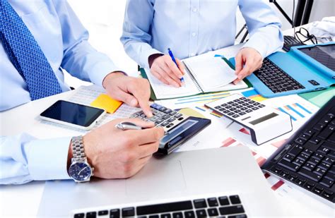benefits of hiring a professional bookkeeper