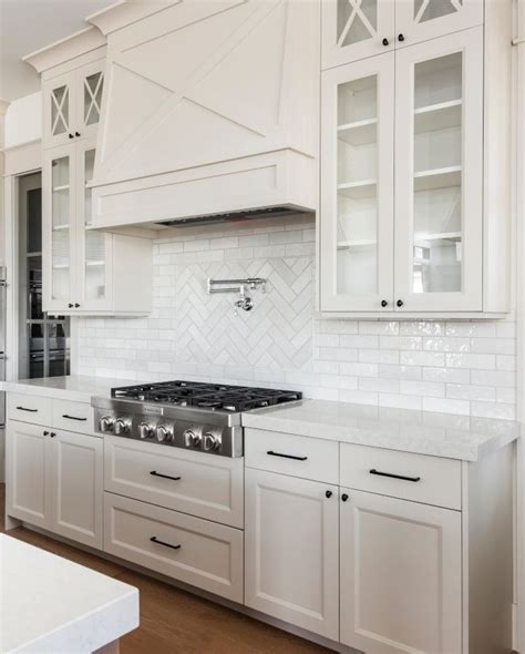 benjamin moore gray mist kitchen cabinets