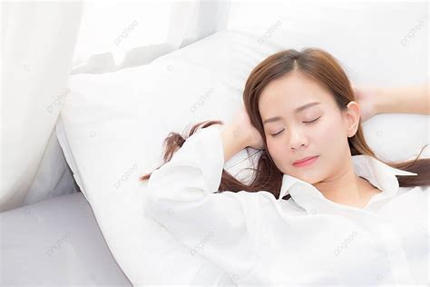 beristirahat dengan posisi tidur nyaman