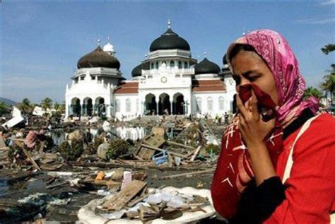 berita tsunami aceh 2004