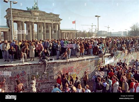 Berlin Wall How It Fell