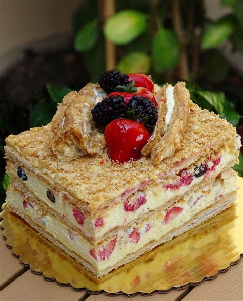 berry napoleon cake