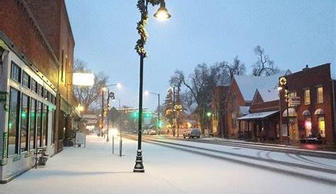 Downtown Berthoud Colorado, winter snow. Photo by Whitney