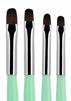 Best Acrylic Nail Brushes For Professionals