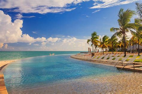 9 Best Freeport Bahamas Beaches on Grand Bahama Island
