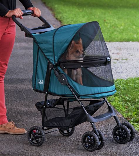 The 10 Best Cat Strollers (Top Prams For Travelling With Cats)