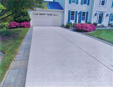 Gray Concrete Driveway with Gray Seamless Stamped Concrete Borders