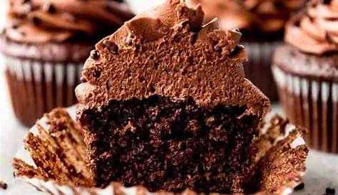 Perfect Vanilla Cupcakes | Cupcakes, Feenkuchen, Erdbeer dessert