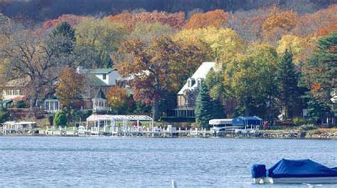 6 of the Best Lake Towns in the Midwest Boatline Blog