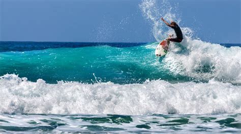 5 of the Best Surf Spots in Mexico for Your Next Surfing Trip