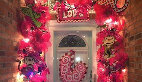 Best Valentine Door Decorations Ideas & Heart Garland From Cereal Boxes And