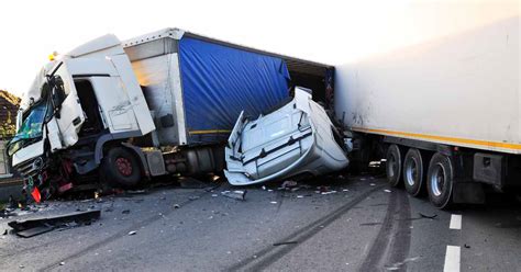 best 18 wheeler accident lawyer reviews