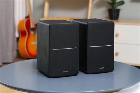 Best Bookshelf Active Speaker