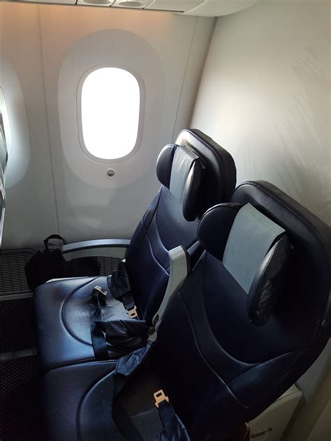 best economy seats on 787-10 dreamliner