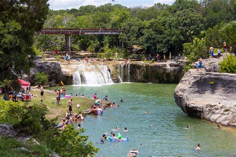 best fall vacation spots in texas