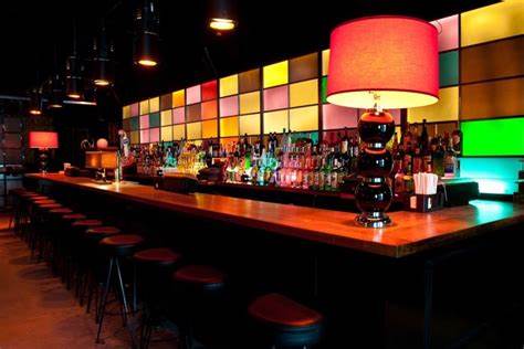 BEST GAY LOUNGES NYC