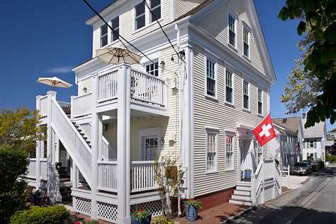 BEST GAY PLACES TO STAY IN PROVINCETOWN
