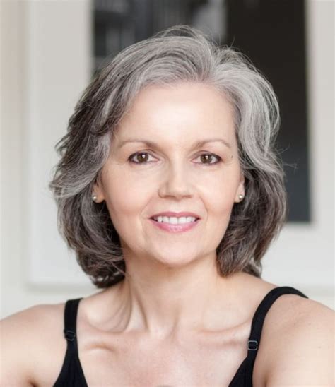  79 Popular Best Hairstyles For Thin Grey Hair With Simple Style