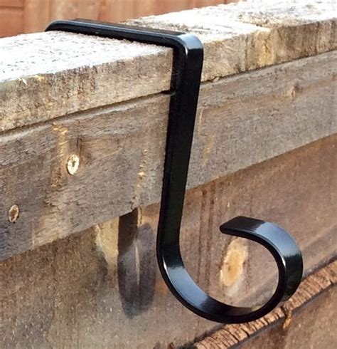 best hooks for haning ceramics on woodend fence