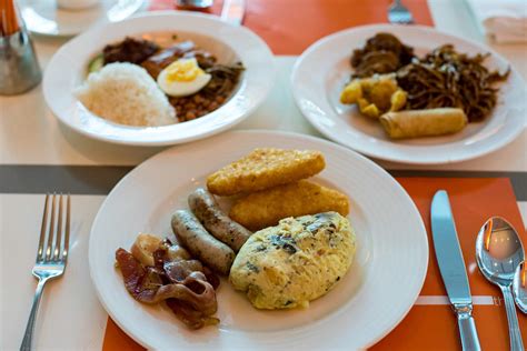 best hotel breakfast in singapore