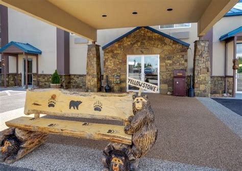 best hotel west yellowstone pet friendly