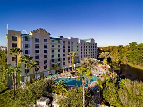 best hotels near universal studios orlando with free shuttle and breakfast