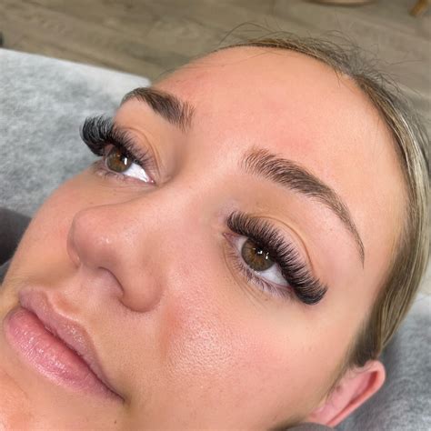Best Lash Extensions For Sparse Lashes
