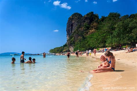 best month to travel thailand