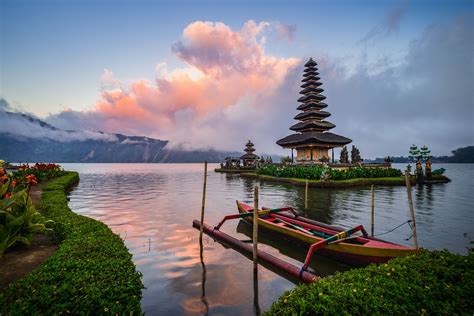 best of indonesia travel