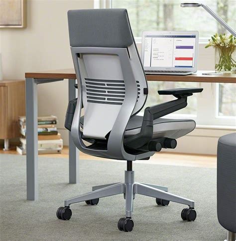 Say Goodbye to Buttock Pain with These Top Office Chairs - Our Picks for Comfort and Relief