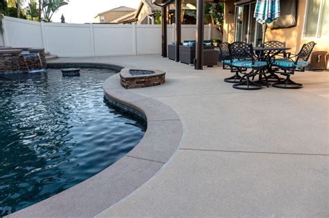 Best Options For Pool Decking