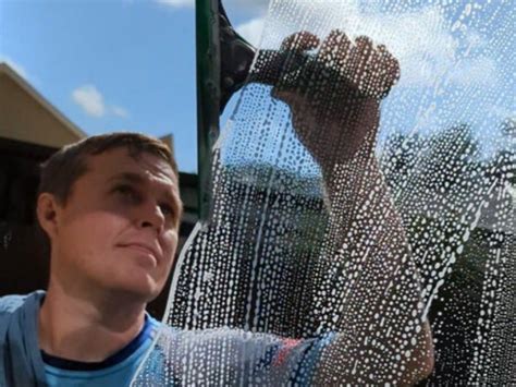 Best Outside Window Cleaning Method