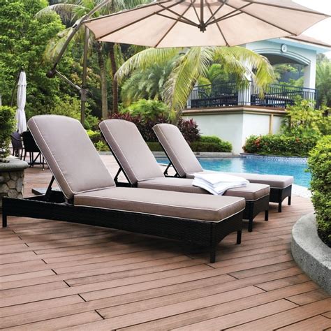 Best Poolside Chaise Lounge