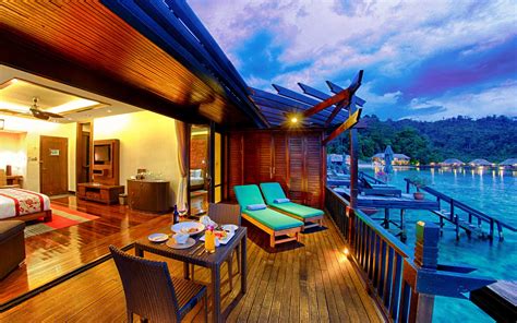 best resorts in borneo