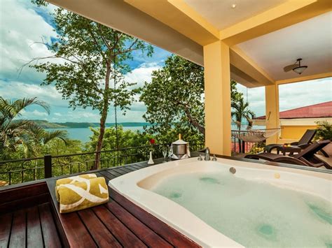 best resorts in costa rica for singles