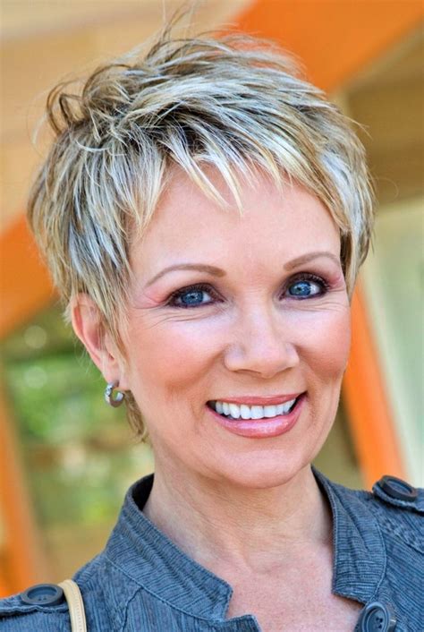 The Best Short Haircuts For Older Women For New Style