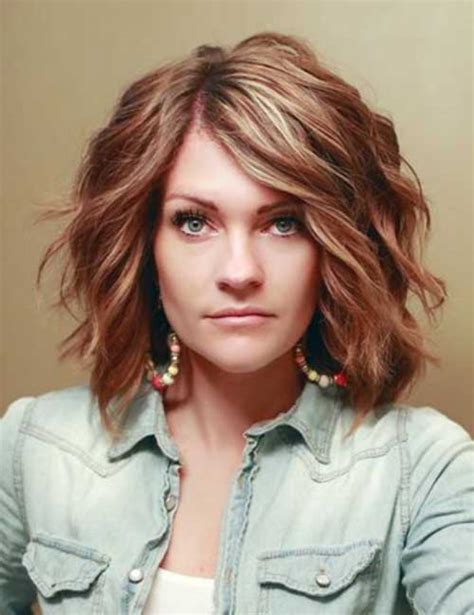 79 Stylish And Chic Best Short Length Haircuts For Thick Wavy Hair For New Style
