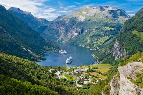 best time to cruise norway fjords