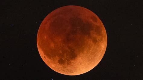 best time to see blood moon tonight