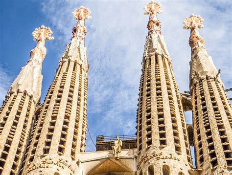 best tours for sagrada familia