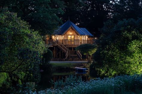 Best Tree House Accommodation Uk