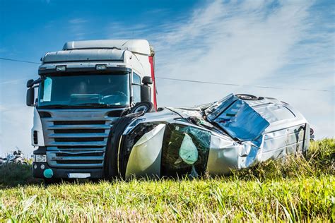 best truck wreck lawyers legal giant fees