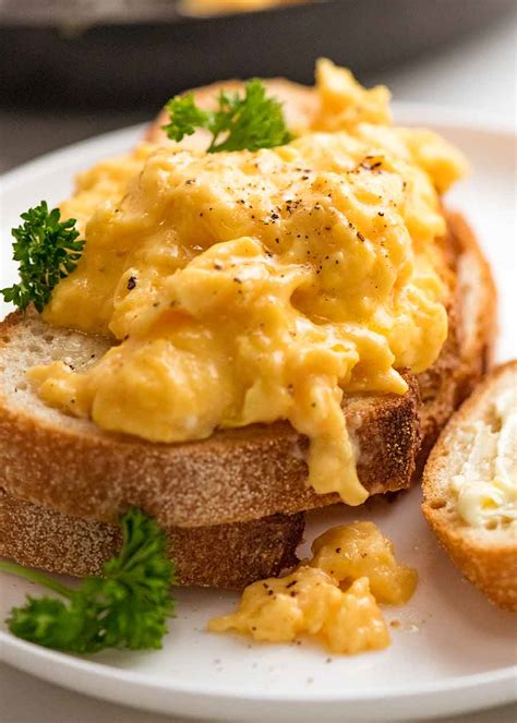 best way to make creamy scrambled eggs