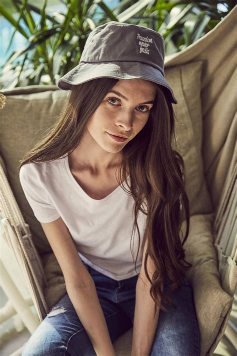 Zuanhiua Verstellbare Kappe Frauen Mesh bestickte Hüte für Männer